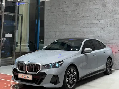 2025 بي ام دبليو الفئة الخامسة 520 أي