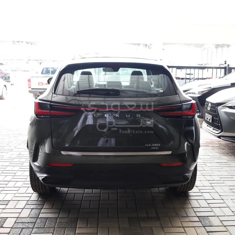 2026 لكزس إن إكس 350