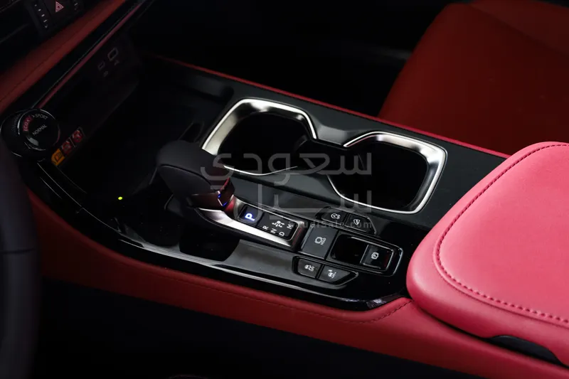 2026 لكزس إن إكس 350