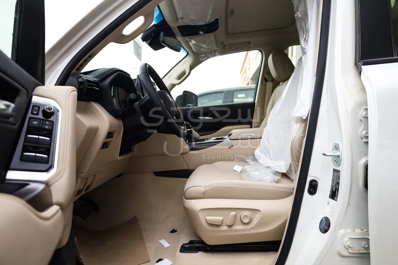 2026 تويوتا لاند كروزر جي اكس ار