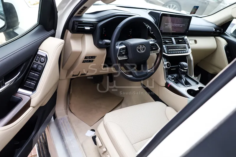 2026 تويوتا لاند كروزر جي اكس ار