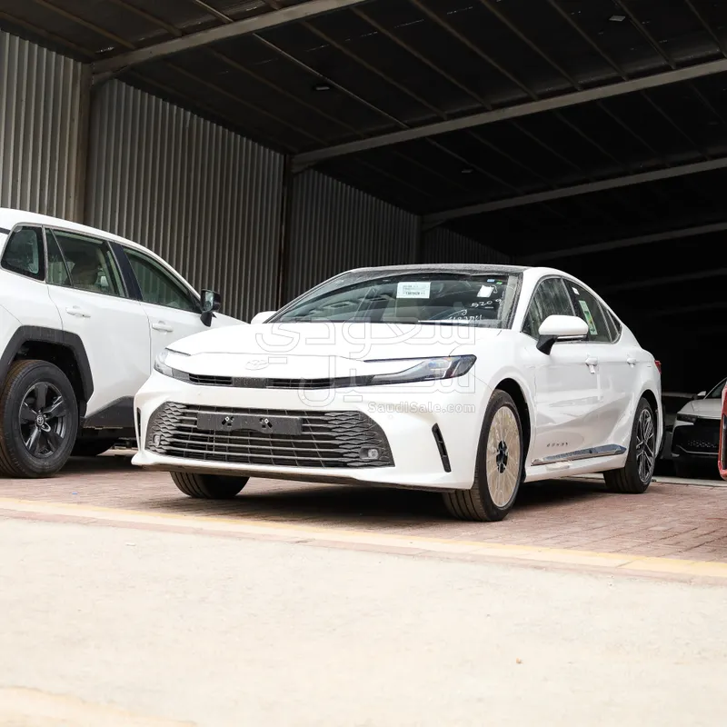 2026 تويوتا كامري ال اي