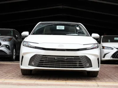 2026 تويوتا كامري ال اي