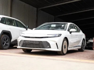 2026 تويوتا كامري ال اي