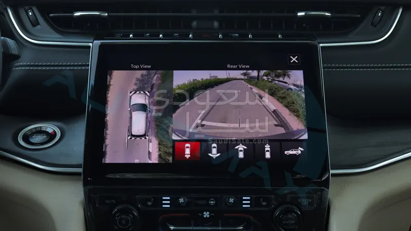 2025 جييب جراند شيروكي ليمتد بلس