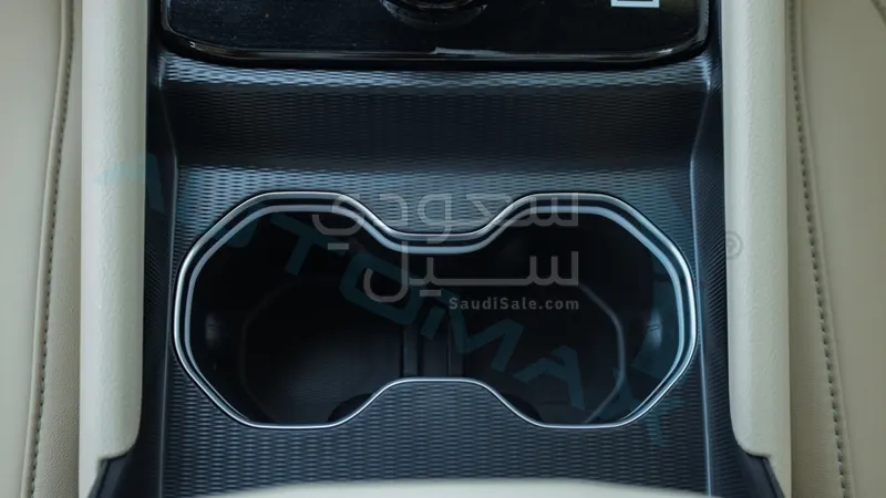 2025 جييب جراند شيروكي ليمتد بلس