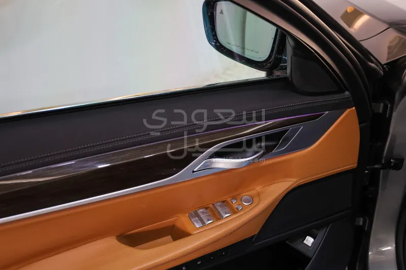 2019 بي ام دبليو الفئة السابعة 730 إل أي