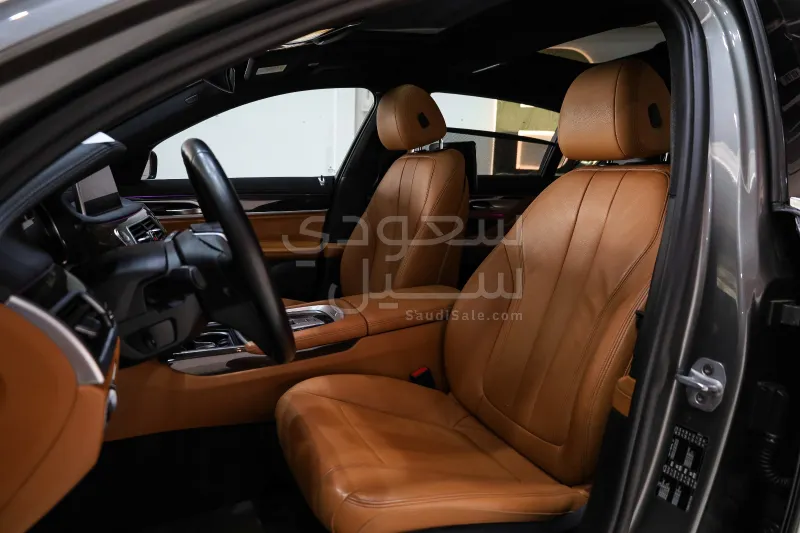 2019 بي ام دبليو الفئة السابعة 730 إل أي