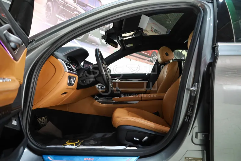 2019 بي ام دبليو الفئة السابعة 730 إل أي