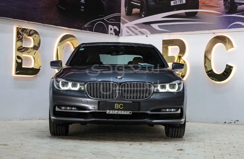 2019 بي ام دبليو الفئة السابعة 730 إل أي