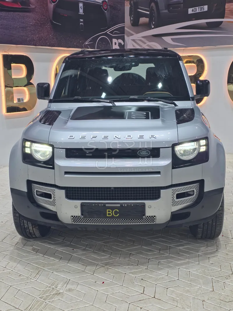 2023 لاند روفر ديفيندر 110