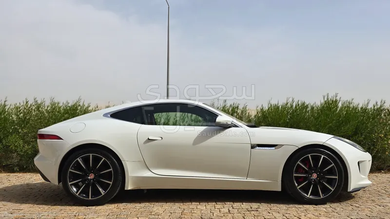 2016 جاكوار اف-تايب