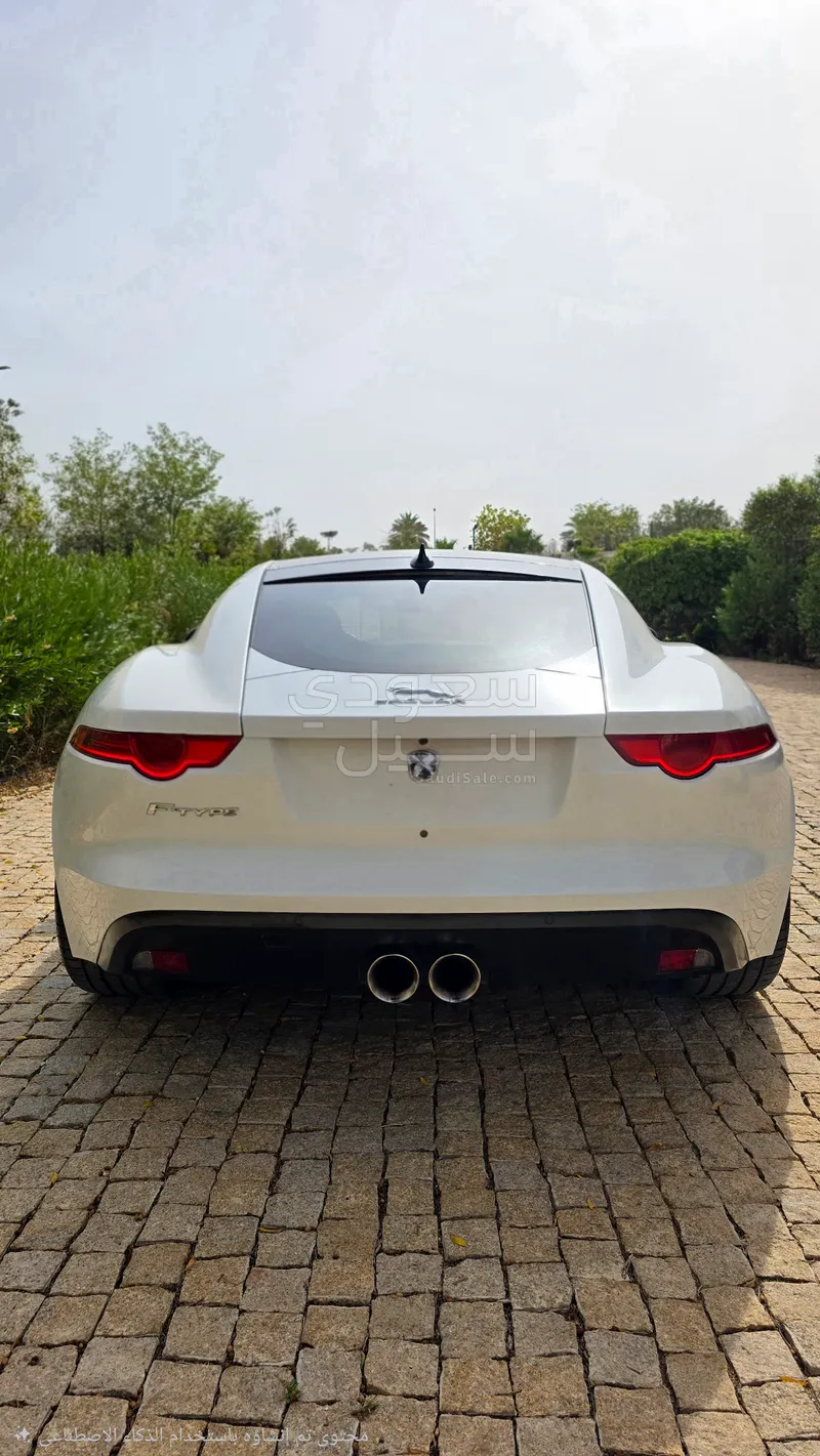 2016 جاكوار اف-تايب