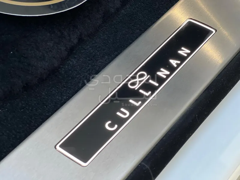 2026 رولز رويس كولينان بلاك بادج