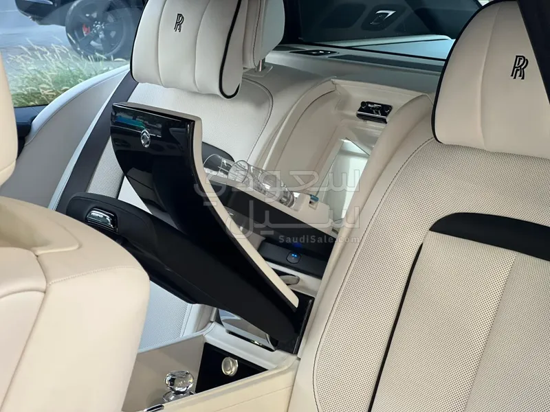 2026 رولز رويس كولينان بلاك بادج
