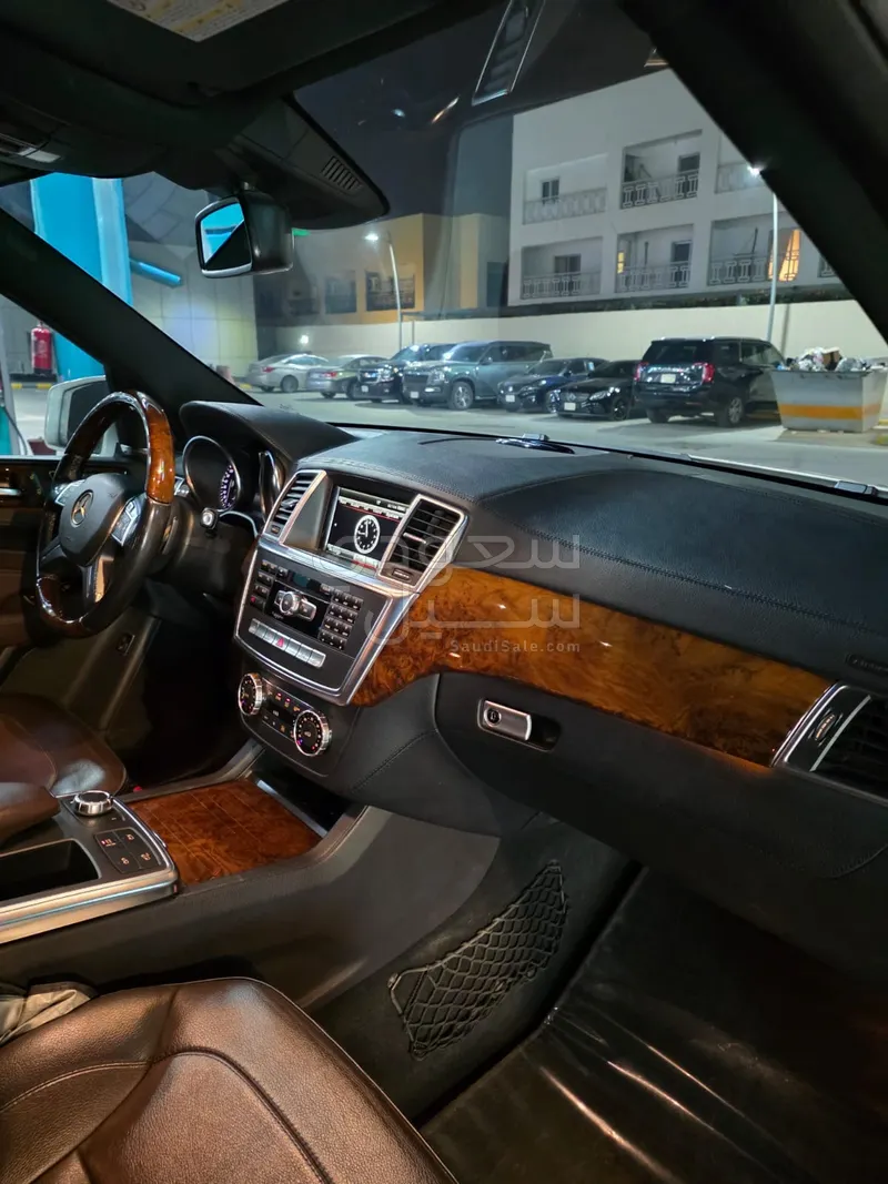 2014 مرسيدس - بنز إم إل 500 أي إم جي