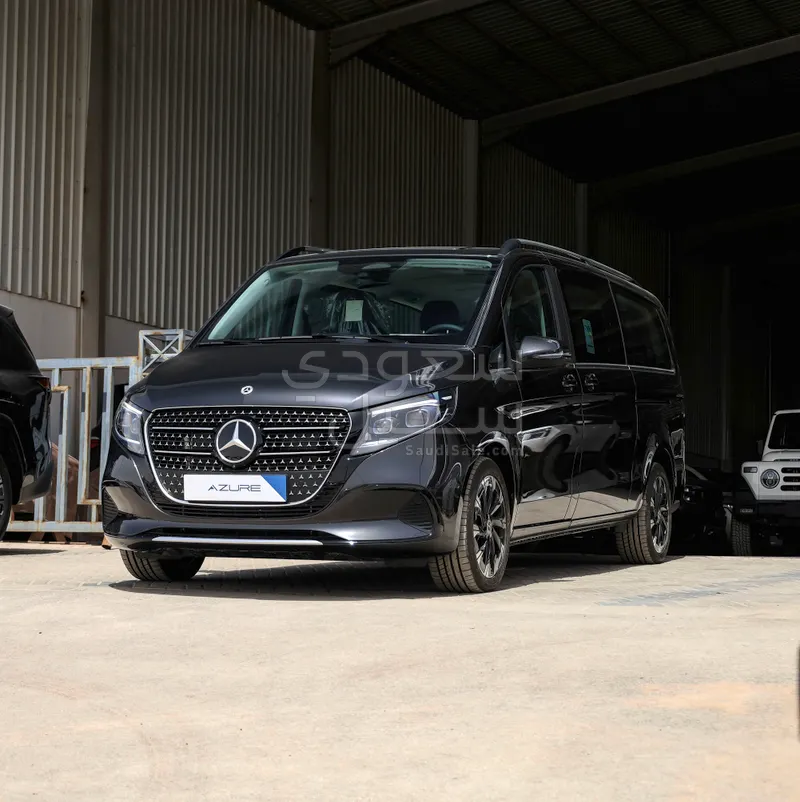 2025 مرسيدس - بنز في 300