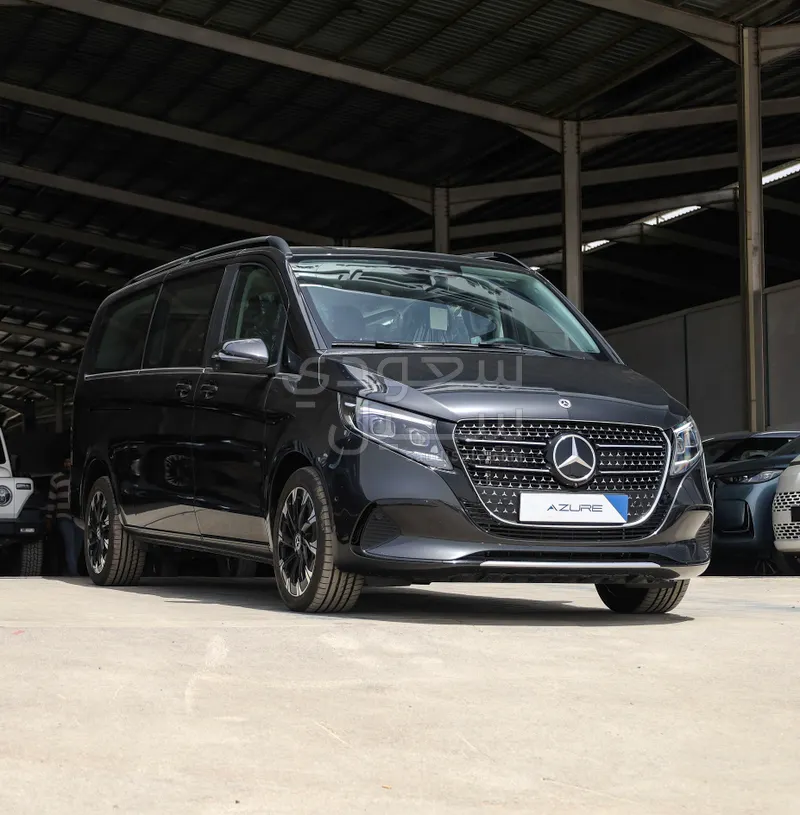 2025 مرسيدس - بنز في 300