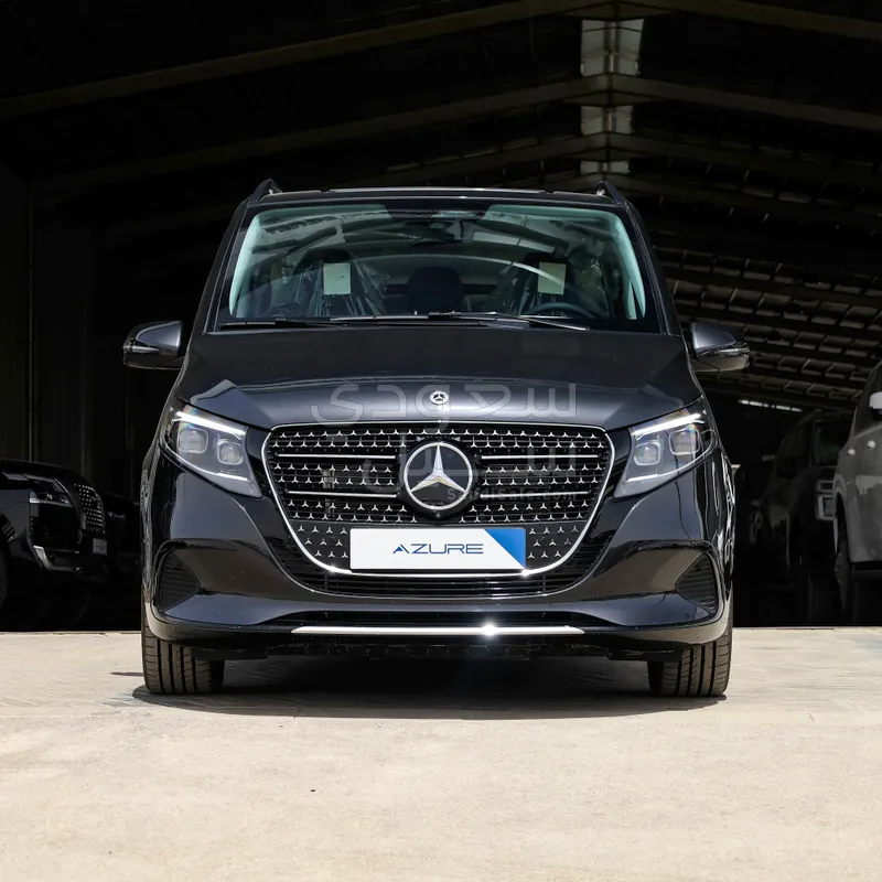 2025 مرسيدس - بنز في 300