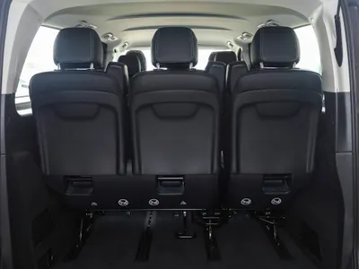 2025 مرسيدس - بنز في 300