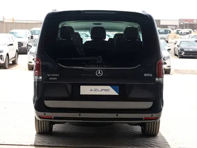 2025 مرسيدس - بنز في 300