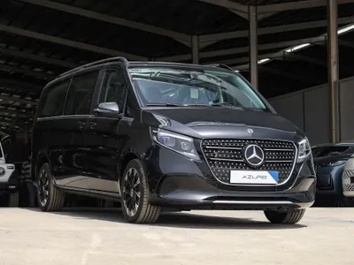 2025 مرسيدس - بنز في 300