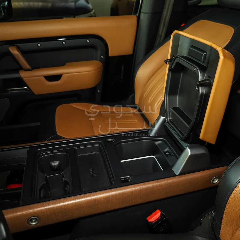 2024 لاند روفر ديفيندر اكس