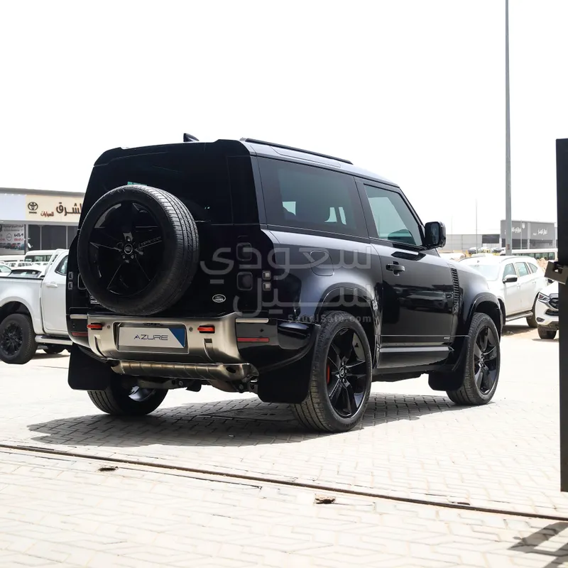 2024 لاند روفر ديفيندر اكس