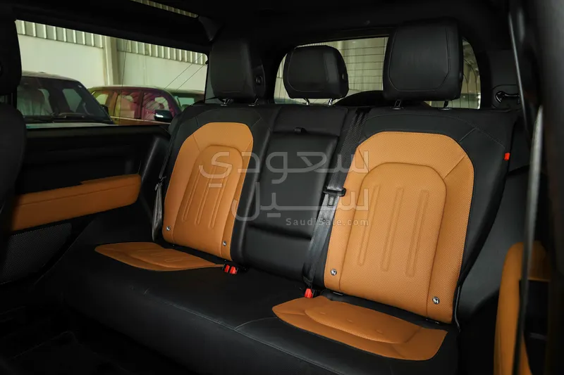 2024 لاند روفر ديفيندر اكس