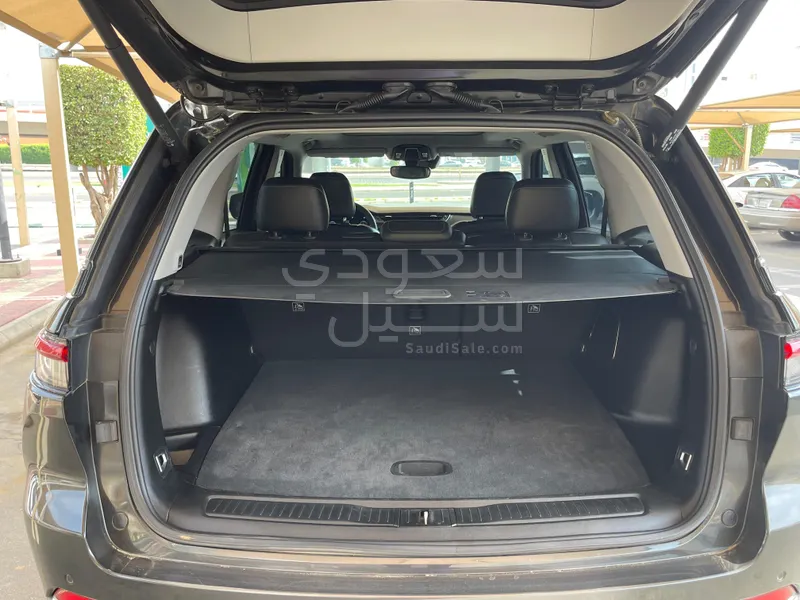 2023 جييب جراند شيروكي ليمتد بلس