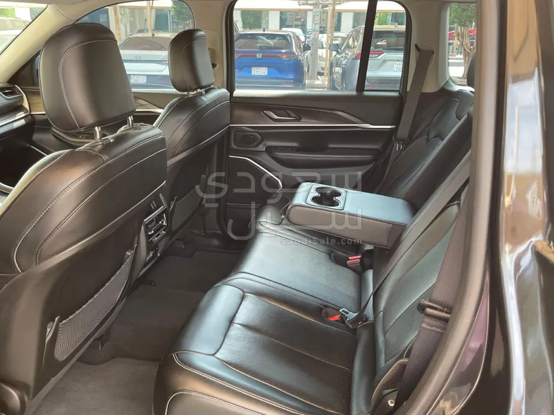 2023 جييب جراند شيروكي ليمتد بلس