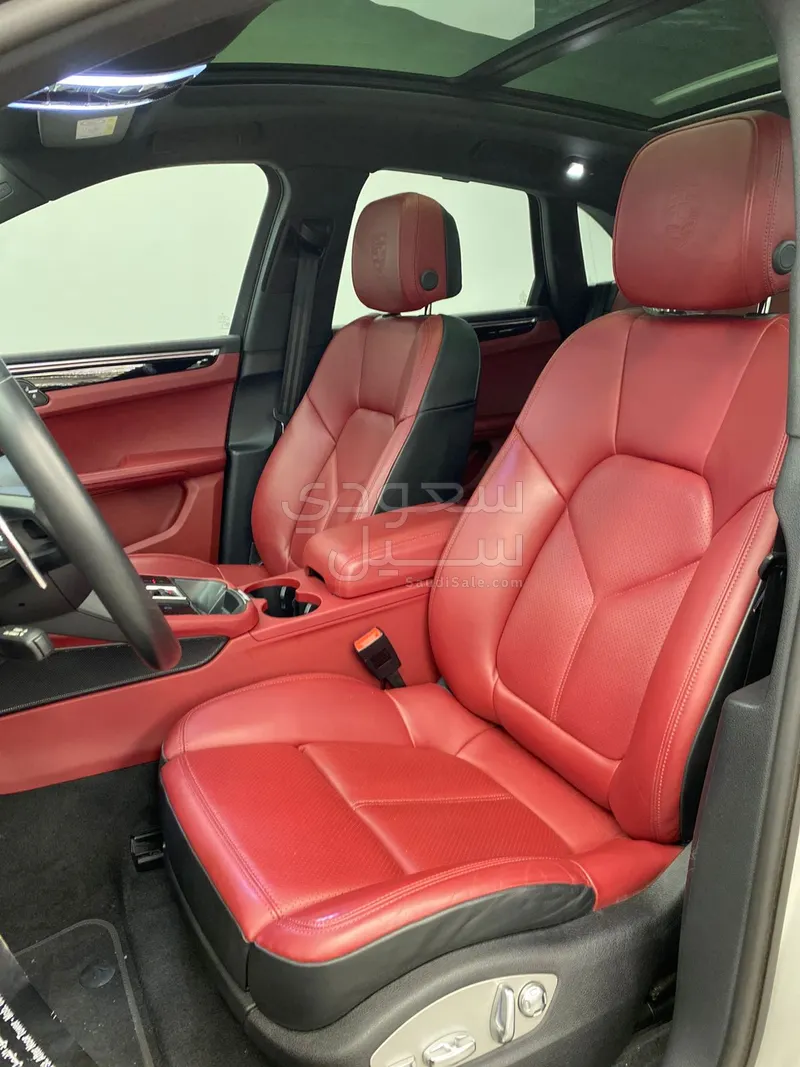 2024 بورش ماكان اس