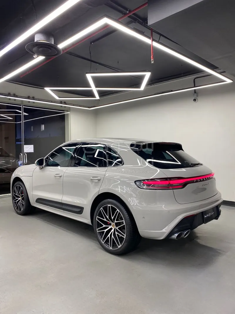 2024 بورش ماكان اس