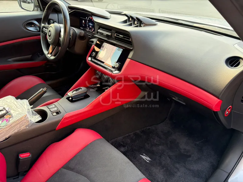 2023 نيسان زد 400