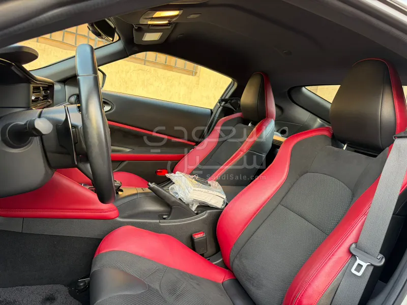 2023 نيسان زد 400