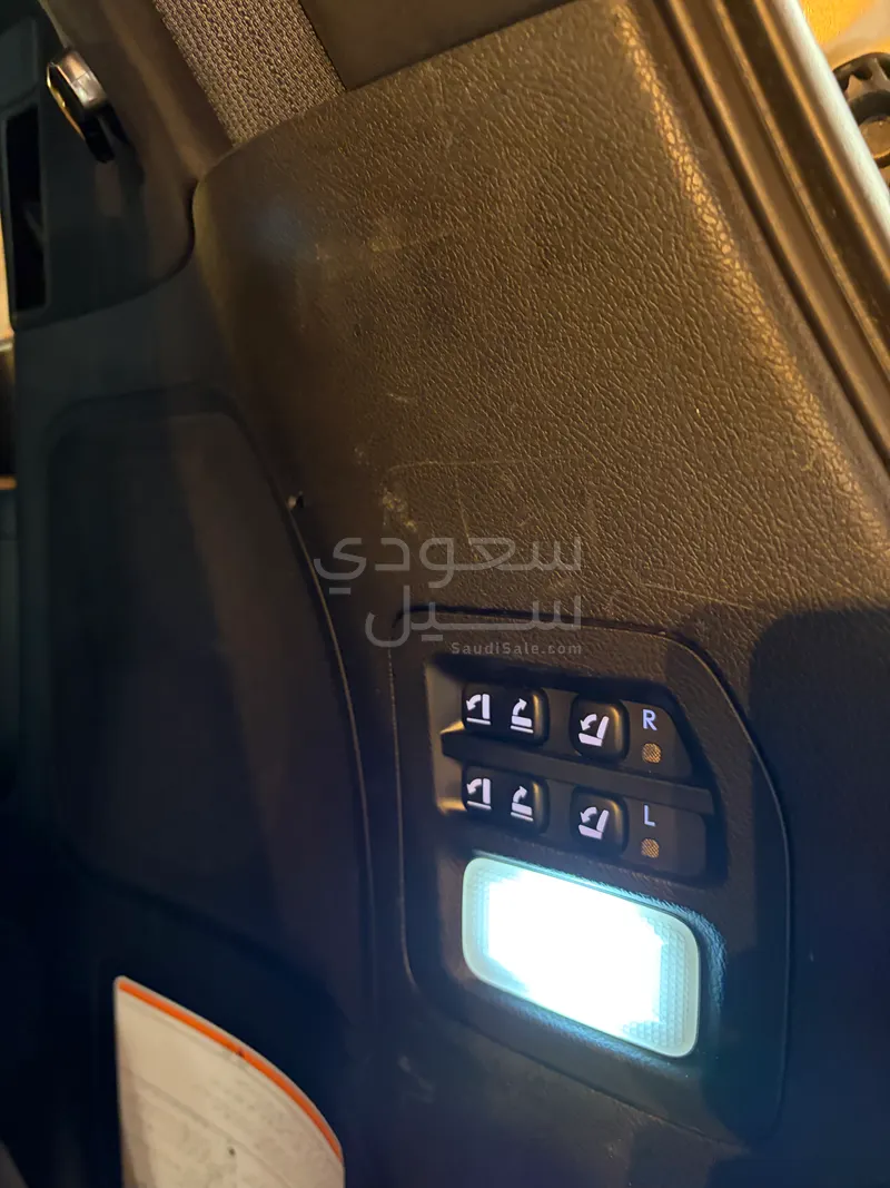 2017 لكزس إل إكس 570