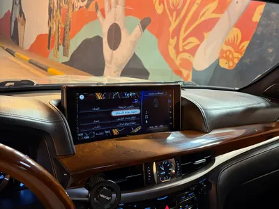 2017 لكزس إل إكس 570