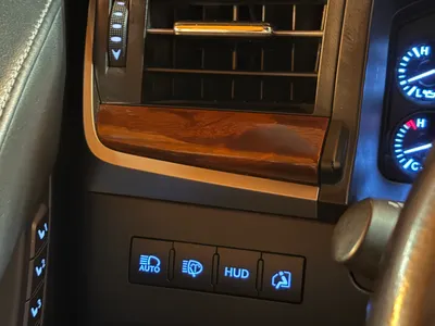 2017 لكزس إل إكس 570