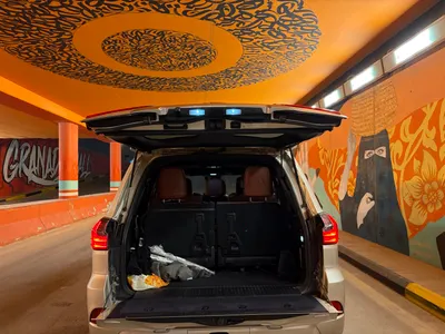 2017 لكزس إل إكس 570