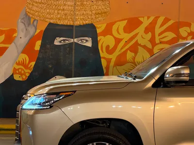 2017 لكزس إل إكس 570