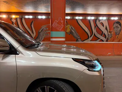 2017 لكزس إل إكس 570