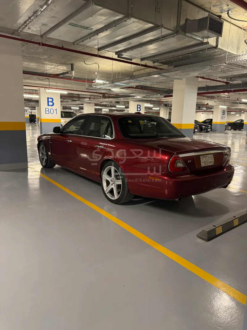 2009 جاكوار اكس جي