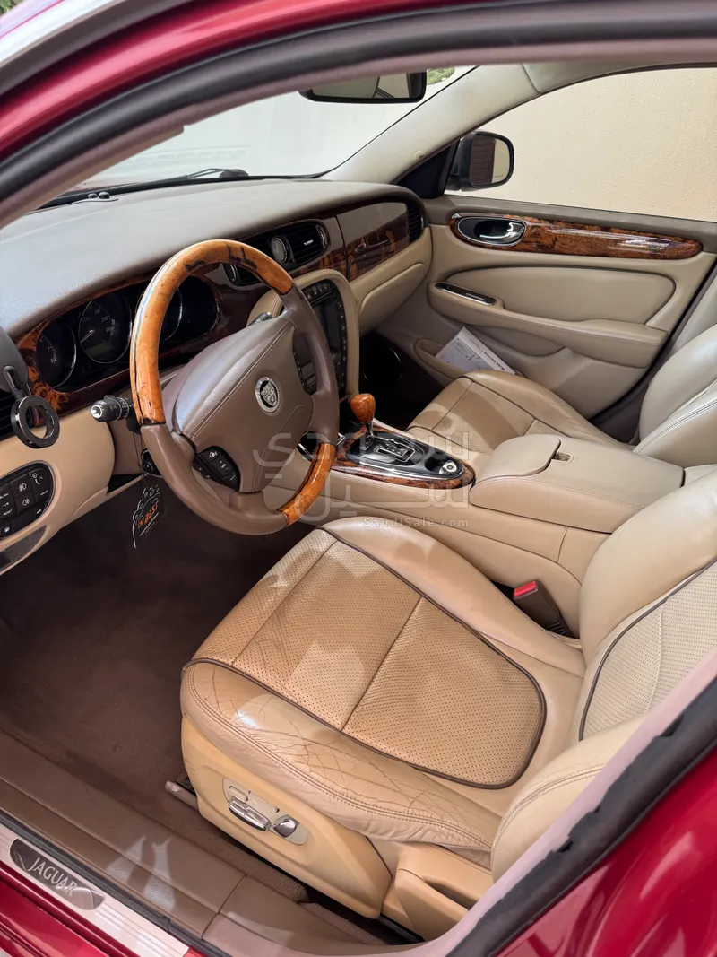 2009 جاكوار اكس جي