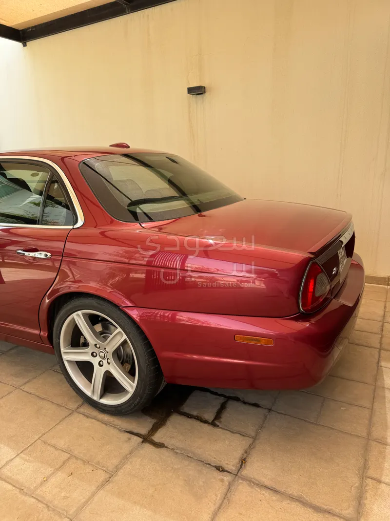 2009 جاكوار اكس جي