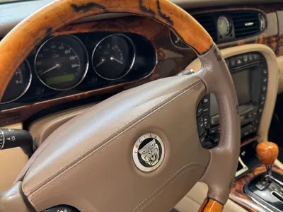 2009 جاكوار اكس جي