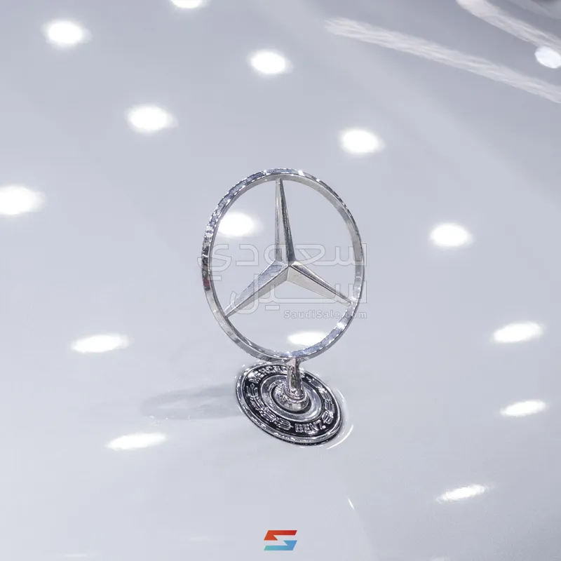 2025 مرسيدس - بنز في 300