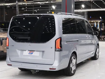 2025 مرسيدس - بنز في 300