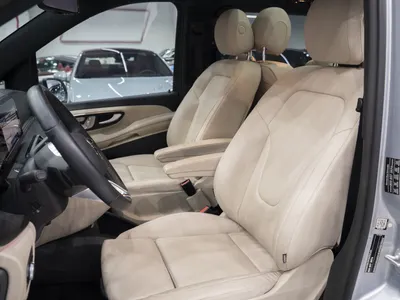 2025 مرسيدس - بنز في 300