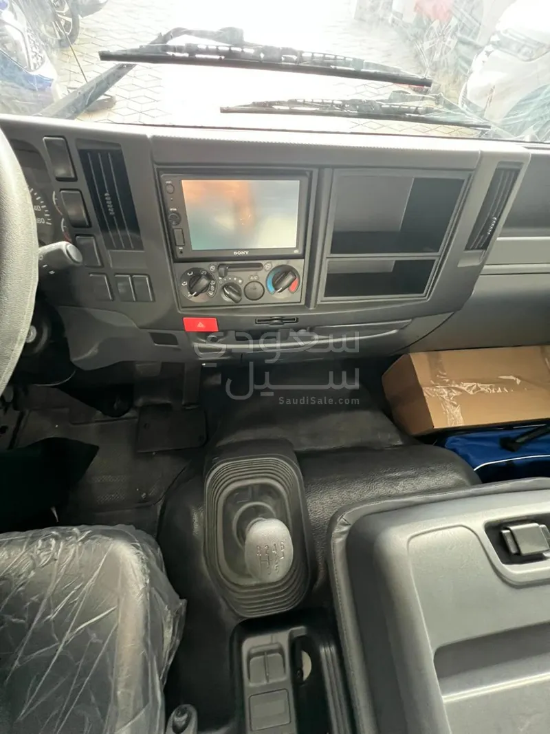 2025 ايسوزو دينا