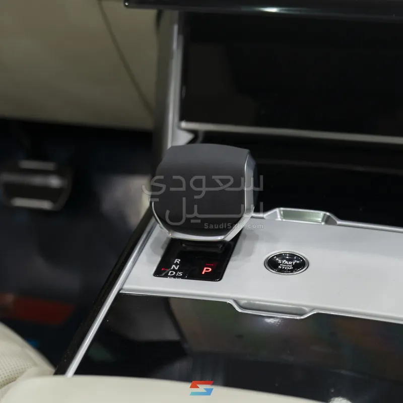 2026 لاند روفر رينج روفر اوتوبيوغرافي